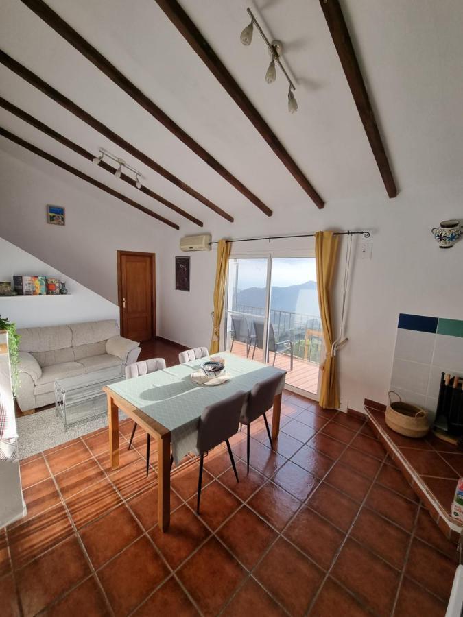 Lovely 2 Bed Apartment With Stunning Views & Pool Cómpeta Esterno foto