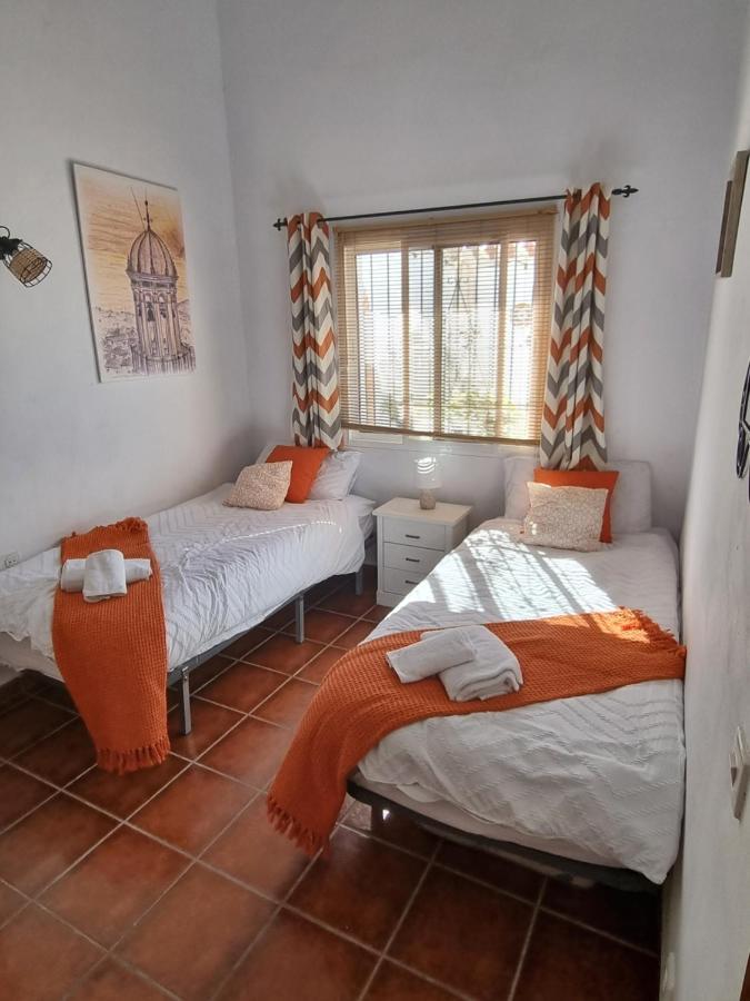 Lovely 2 Bed Apartment With Stunning Views & Pool Cómpeta Esterno foto